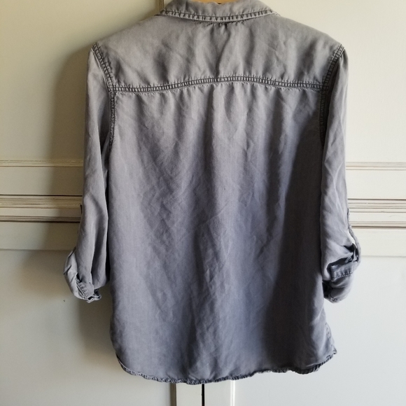 EUC- Terre Bleue Button Up - Picture 2 of 3